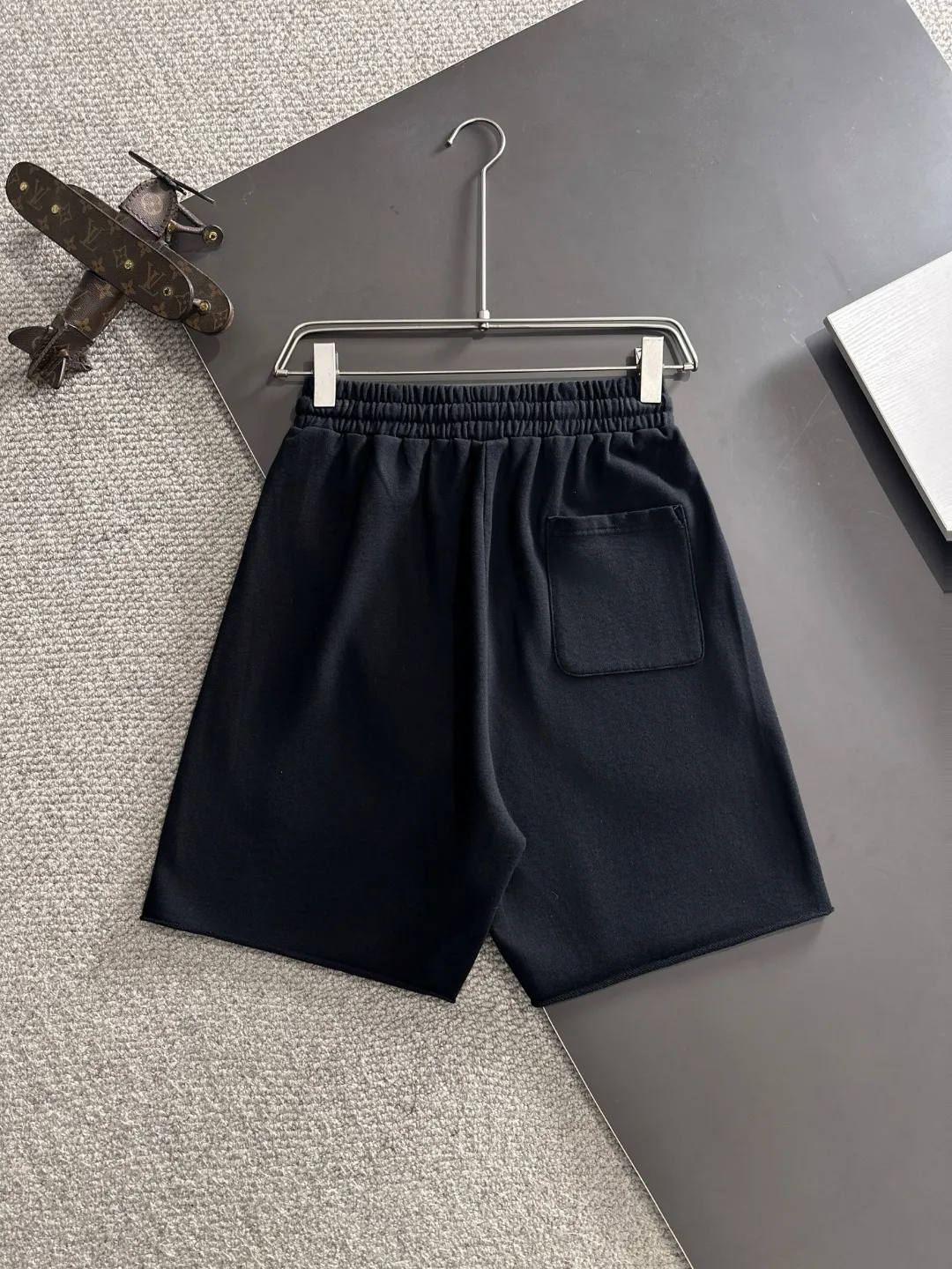 🅿️330 Next day shipping High-end goods Stone Island 2025 spring and summer new elastic band casual heavy-duty washed shorts, batik pure cotton tripe soft to the touch, counter-customized fabrics with high breathability and comfort, impeccable details, brand element design concept, reflecting high quality. It feels delicate and soft! It presents a casual cut and the upper body shape is great! Size: S-XL
